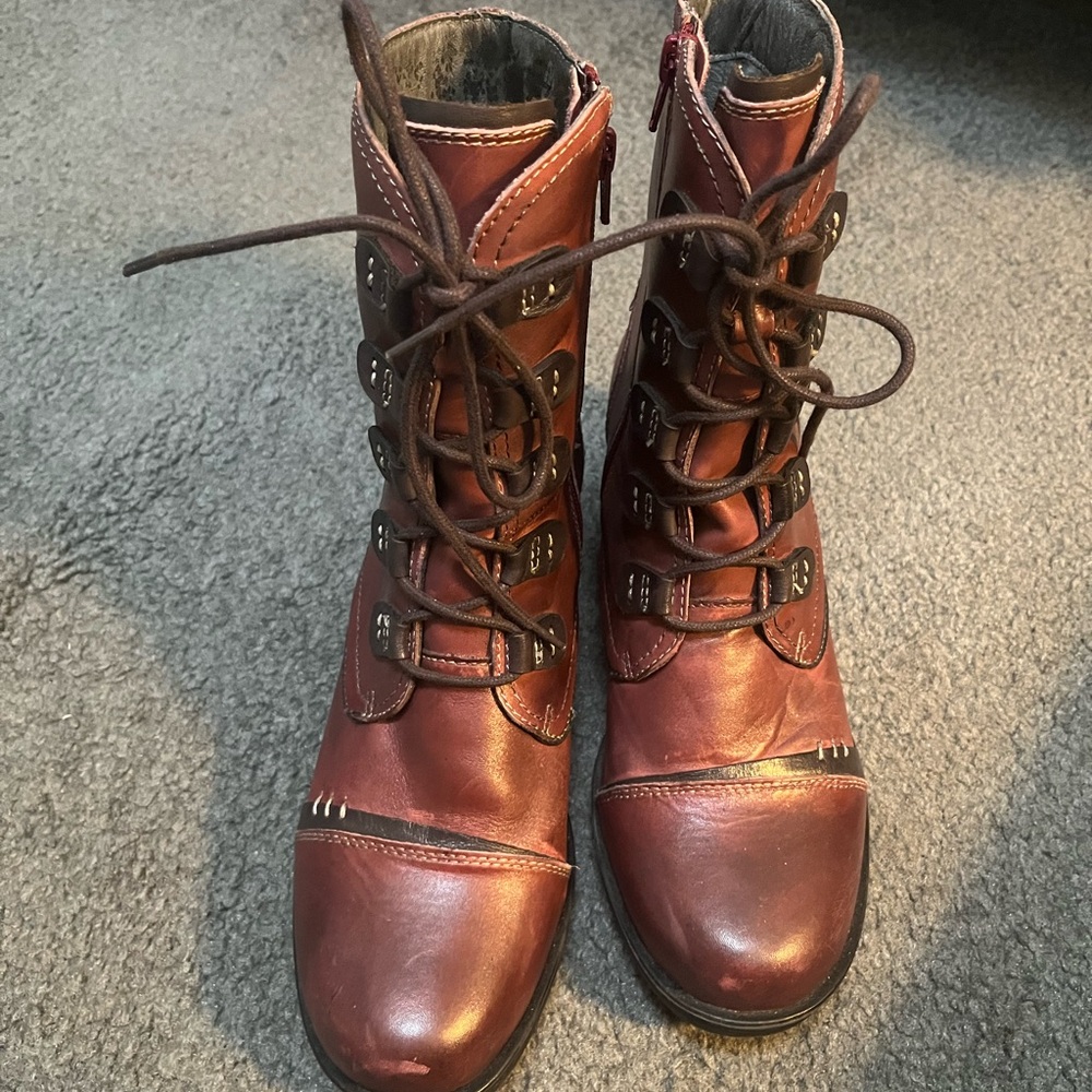 Stylish Burgundy Lace-Up Boots